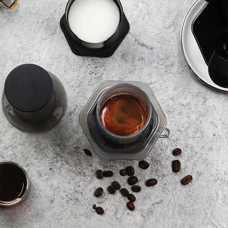 Pārnēsājams French Press kafijas aparāts